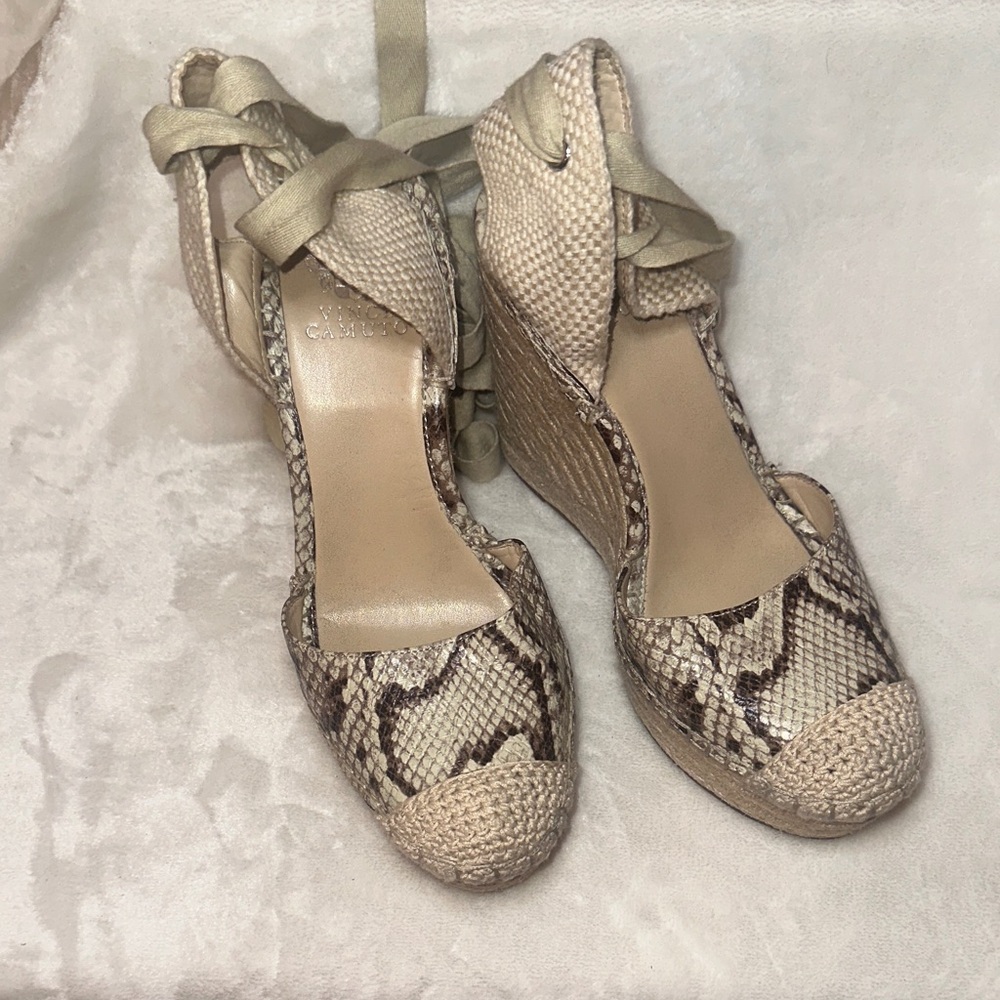 EUC Vince Vamuto Snakeskin Wedge Sandals - Picture 3 of 6